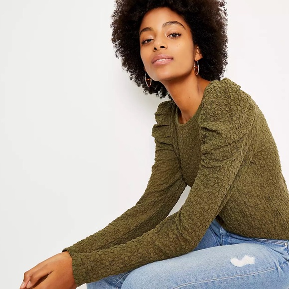 Floral Lace Pleated Puff Sleeve Top - Picture 1 of 7